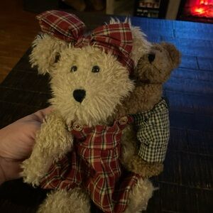 Boyds Bears collectible plush set, specifically Momma McNew with Hugsley